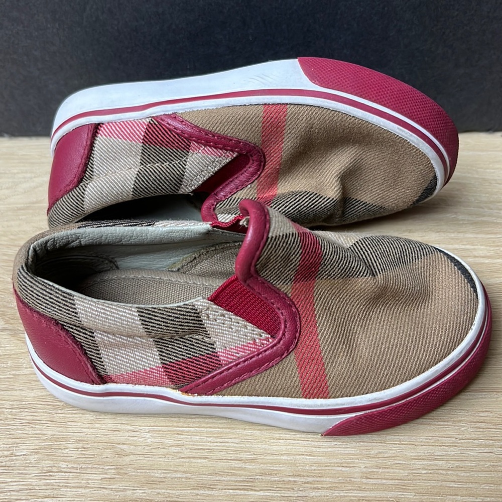 BURBERRY kids linus slip on skippers SIZE 23 EU SIZE 6 1/2 US